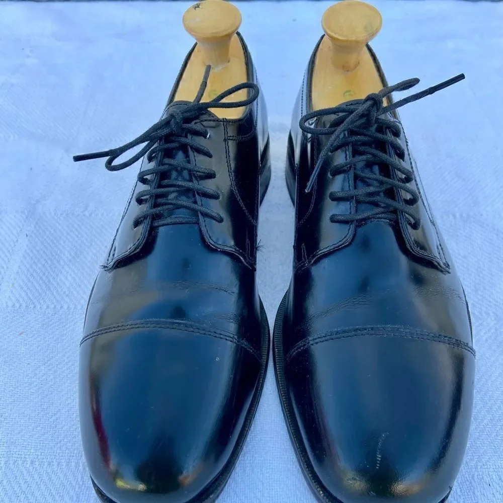 Nunn Bush Size 8.5M Black Leather Cap Toe Oxfords. Worn In TV Show.